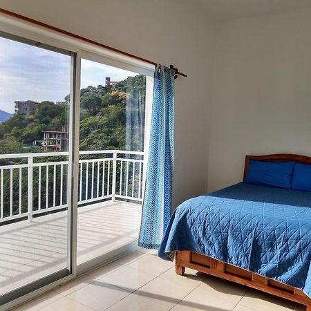 Sunset House Zihuatanejo Aparthotel Room photo